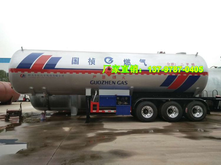 大力培育新一代新材料、新能源、高端装备等战略性新兴产业