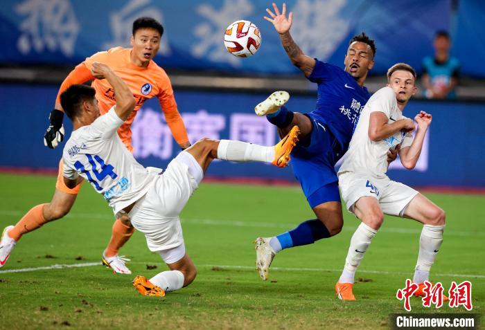 六轮对决将定中超冠军走向与降级归属，海港争