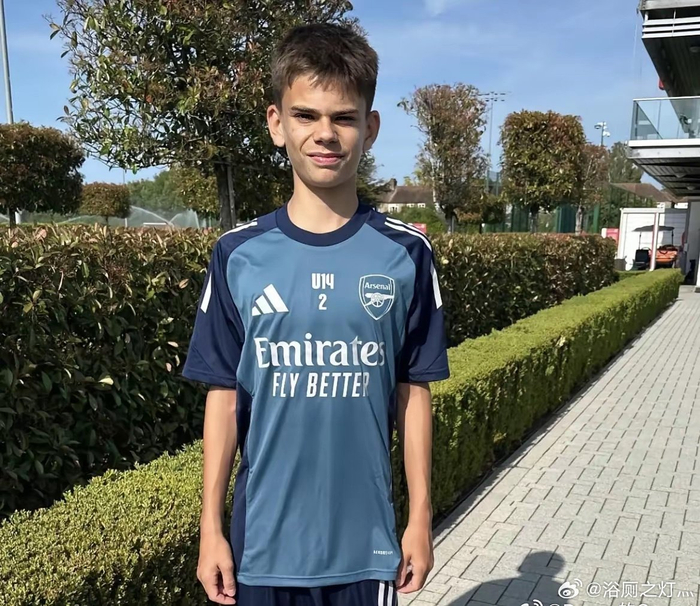 13岁法国前锋莱奥-阿利亚迭雷升入阿森纳U16队并