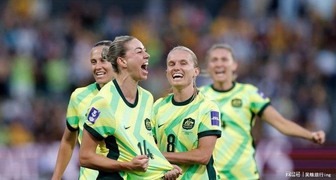 澳大利亚女足险胜朝鲜晋级半决赛 科尔与门将成